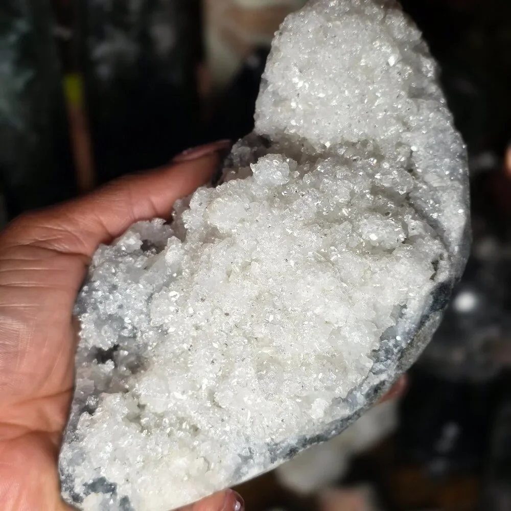 2lb Crystal Specimen - Picture 1 of 2